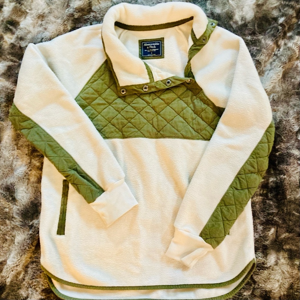 Abercrombie & Fitch | Asymmetrical Snap-Up Fleece in Olive, Good Condition